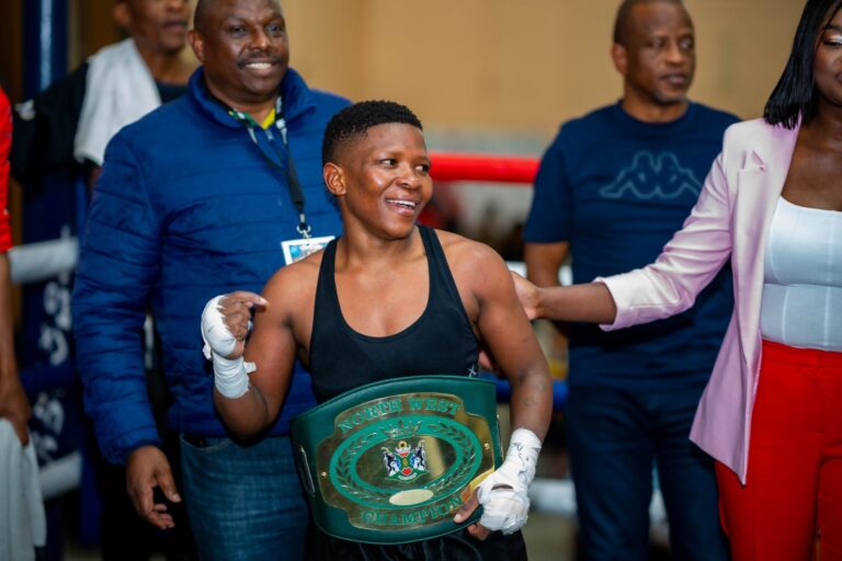 ABASHAYI SIBHAKELE BESIFAZANE BAWUVALE NGEMPUMELELO UMJIKELEZO WESIBILI WE THE RISE OF WOMEN IN BOXING