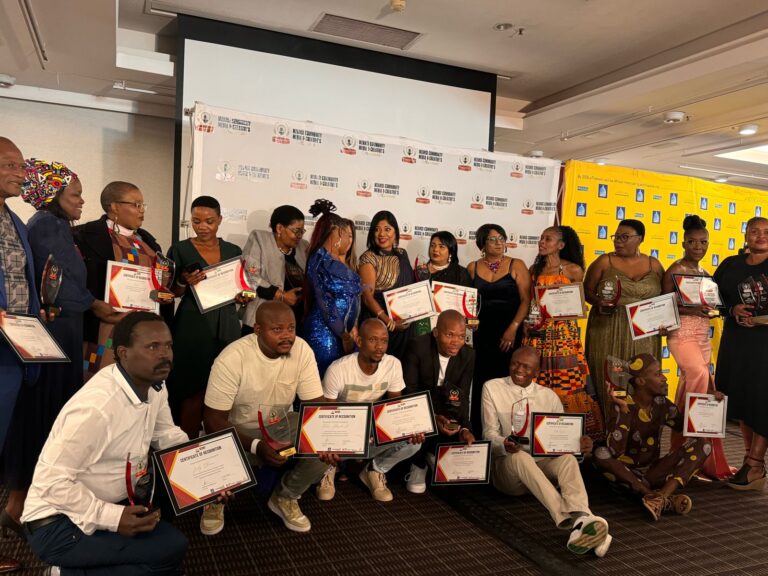 UBEYIMPUMELELO OWOKUKLONYELISWA NGEZINDONDO I-MZANSI COMMUNITY MEDIA AND CREATIVES AWARDS